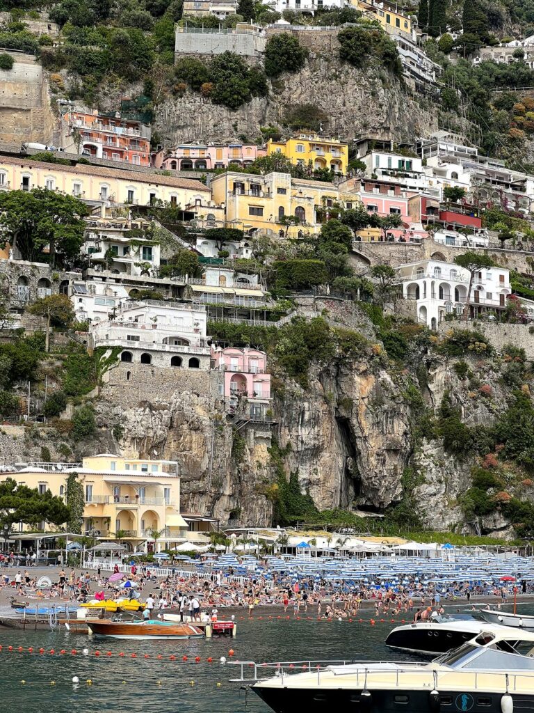 Spiaggia Grande beach and colorful houses in Positano